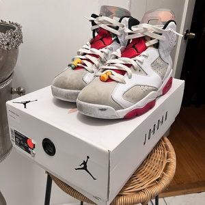 Air Jordan 6 Hare
